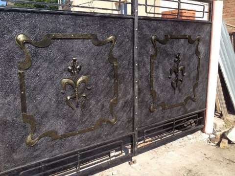 Ferforje Bahçe Kapıları, ferforje balkon korkuluk, ferforje bina giriş kapıları, ferforje ... verimektedir , ferforje fiyatları hakkında daha fazla bilgi almak için tıklayınız.